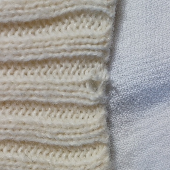 Romwe Elegant Cream Off-Shoulder Sweater with Lace Trim Size Small - Picture 10 of 12